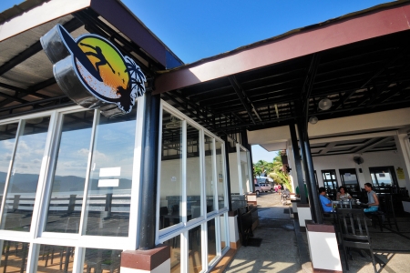 Bay-ler View Hotel beach frontage