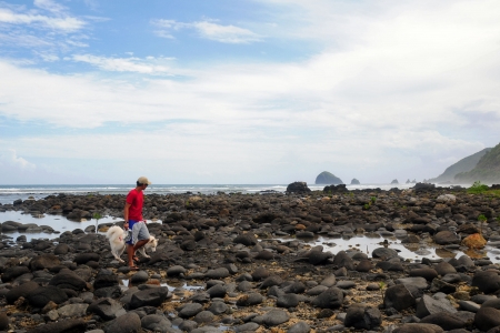 View of Aniao islets in the distance from Lukso-Lukso