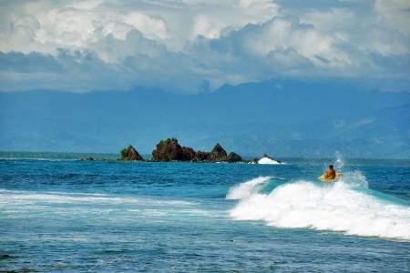 Surfing at Lukso-Lukso